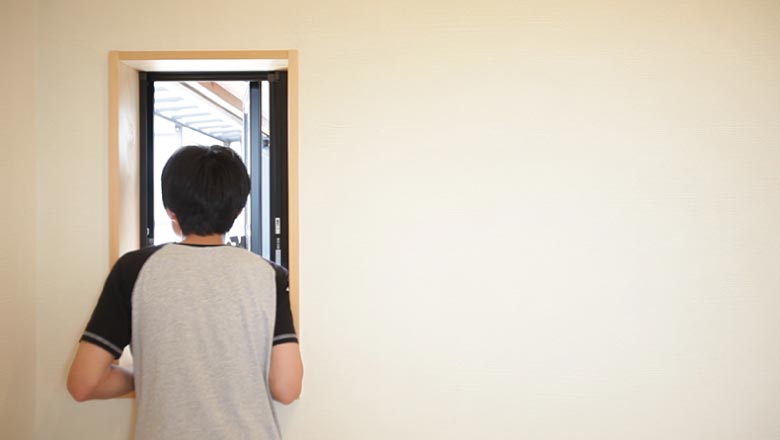 空中廊下でつながる離れ（新築-離れ）